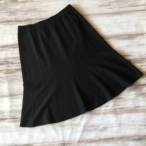 EILEEN FISHER WOMANS FULL SKIRT SIZE MEDIUM